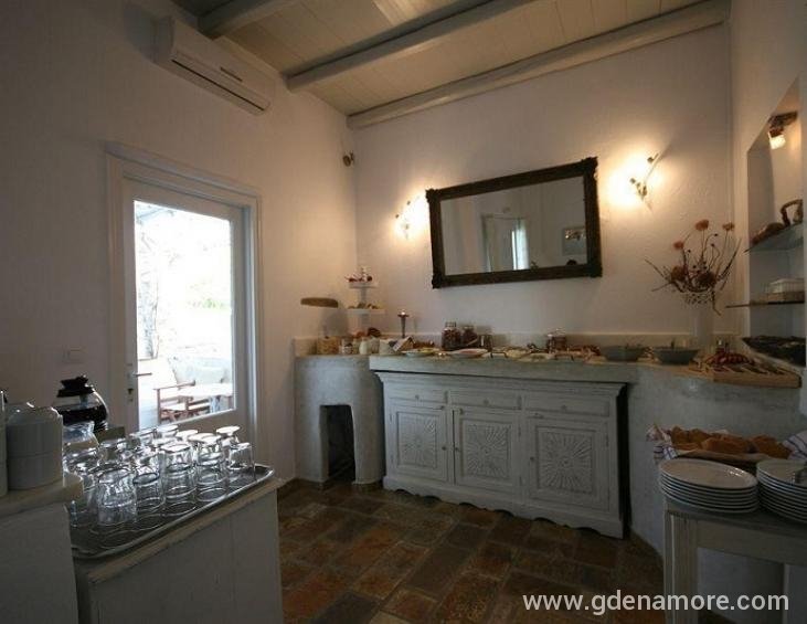 HOTEL MANOS 3*, Paros